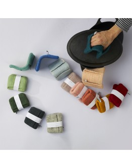 AVEVA DESIGN - Potholder Raw wool
