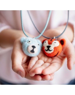 GLOBAL AFFAIRS - Necklace Woolfelt Bear Blue